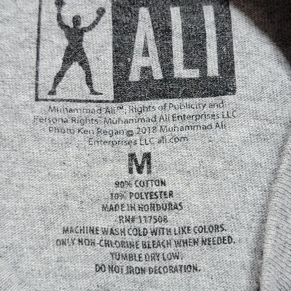 Muhammad Ali SS Grey Tee "The Greatest" - Size Medium - Picture 4 of 4